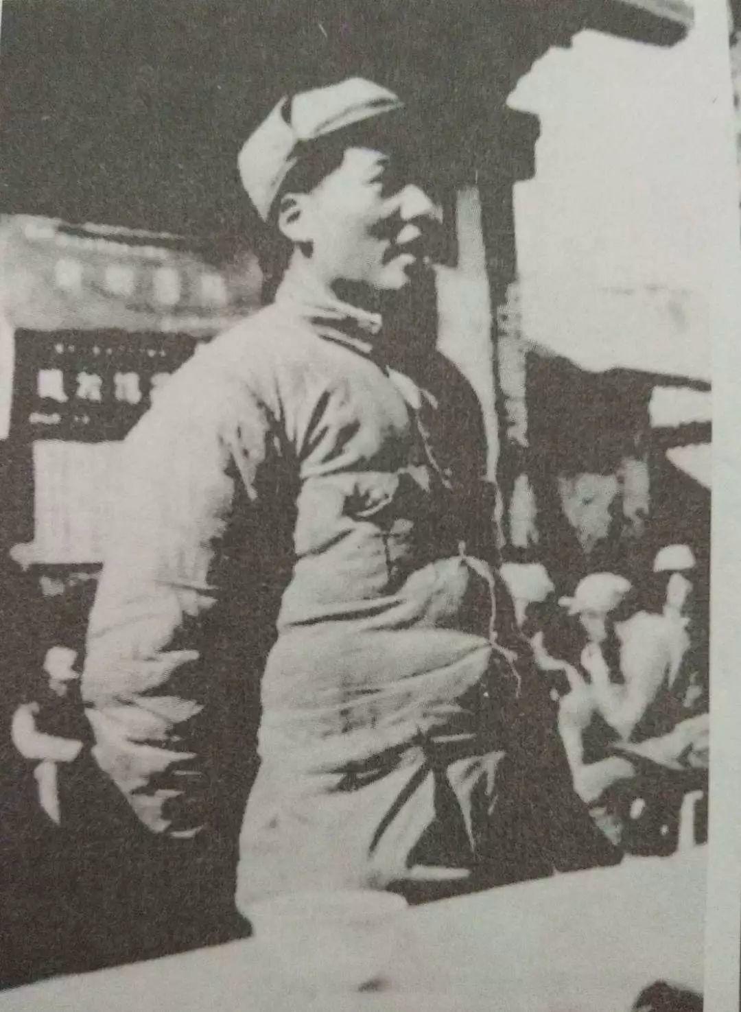 纪念 | 毛泽东主席与抗大