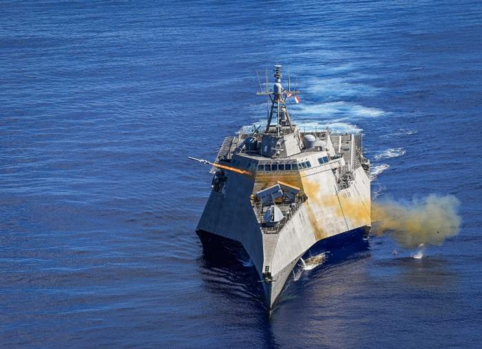 美国海军"独立"级濒海战斗舰“加布里埃尔·吉福德”号 （LCS-10）