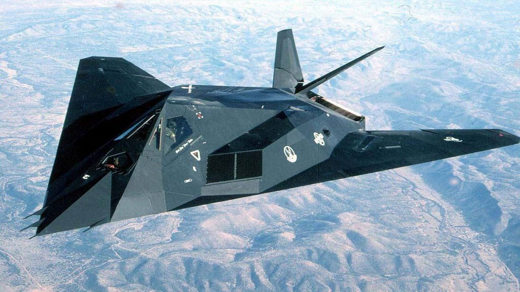 洛克希德f-117夜鹰隐形战斗机