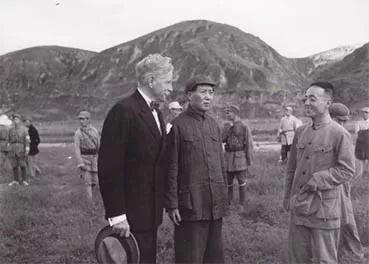 使中共和美国关系发生逆转的美国总统特使，毛泽东亲自主持和他的四次谈判