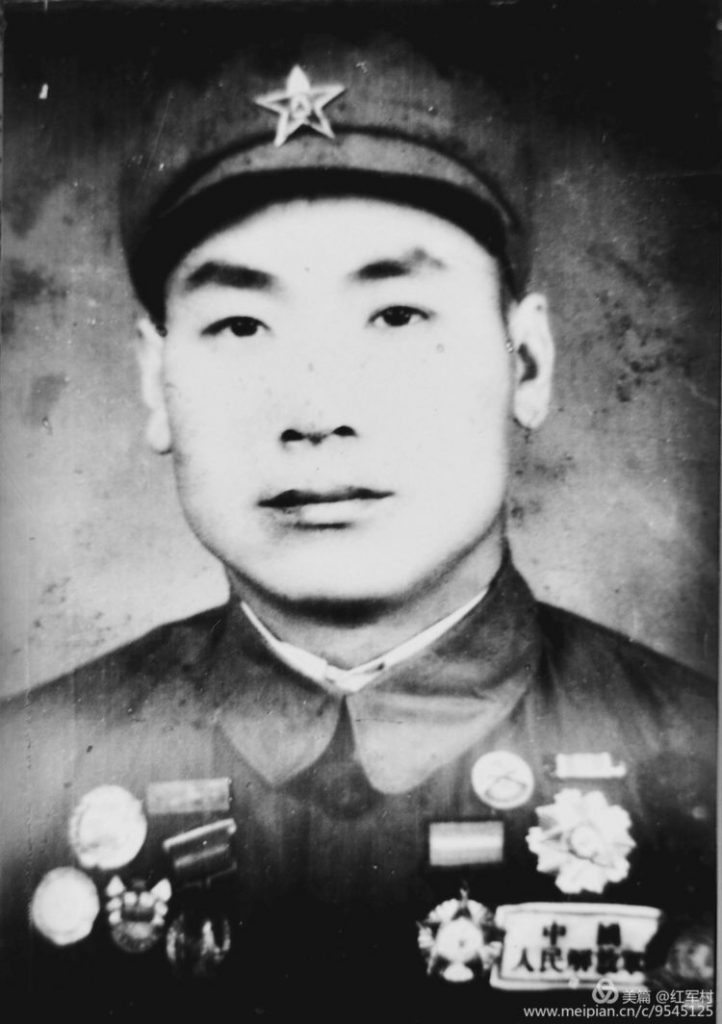 1950年王银虎被评为战斗英雄。1950年 9月，被中国人民解放军西南军区评为“特等杀敌英雄”，并出席了中华人民共和国全国战斗英雄代表会议。