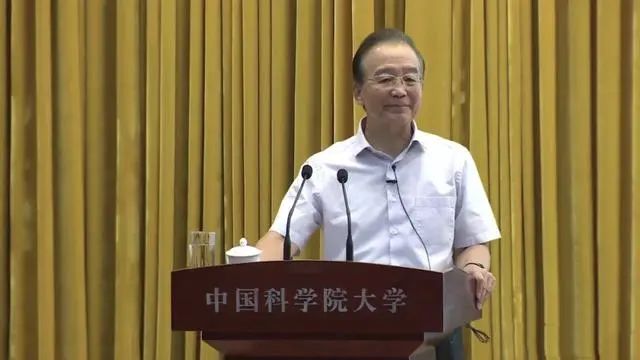 温家宝退休三年后登台演讲：我的大学