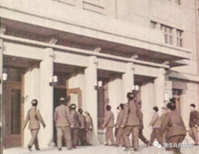 百年追思 从通信兵走出来的东风导弹总设计师（中）