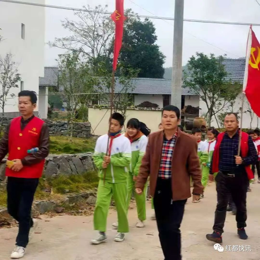 今天，毛泽东第一次当选主席的日子，瑞金人民这样纪念他！