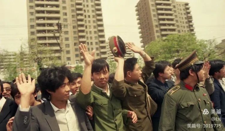 百年潮丨纪念胡耀邦诞辰105周年