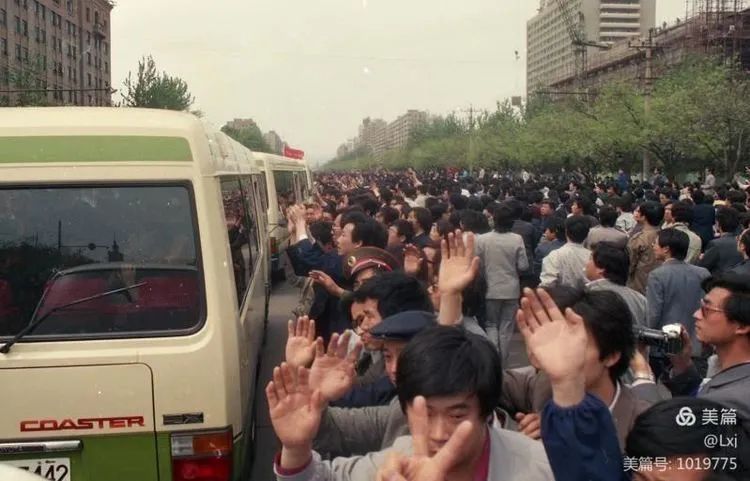 百年潮丨纪念胡耀邦诞辰105周年