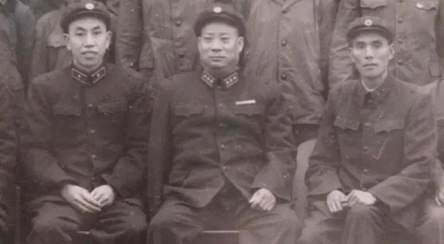 毛主席和朱老总亲自调其任特务团团长，在朝鲜战场上的失利使其终生难忘