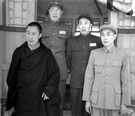 谭冠三将军在庆贺和平解放西藏办法的协议成立大会上的讲话