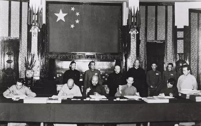 谭冠三将军在庆贺和平解放西藏办法的协议成立大会上的讲话