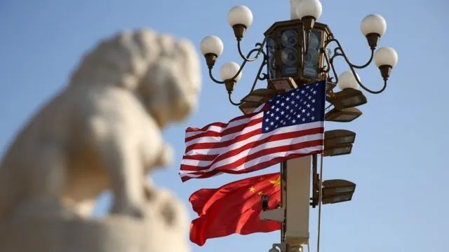 100年，中共带领中国人民突围并且胜利！