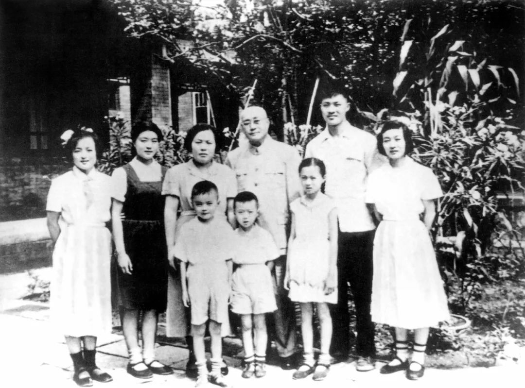 我心中的父亲丨是军神也是慈父，对话刘伯承元帅之子刘蒙将军