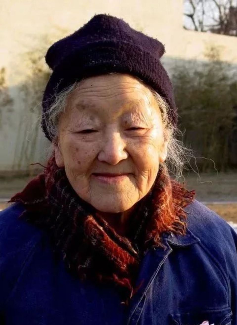 她的背景震撼全世界！然而她贫穷地悄然离世，她才是中国真正的明星！