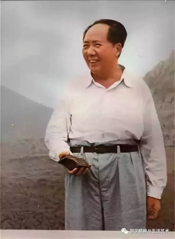今天，一起缅怀伟人毛泽东！