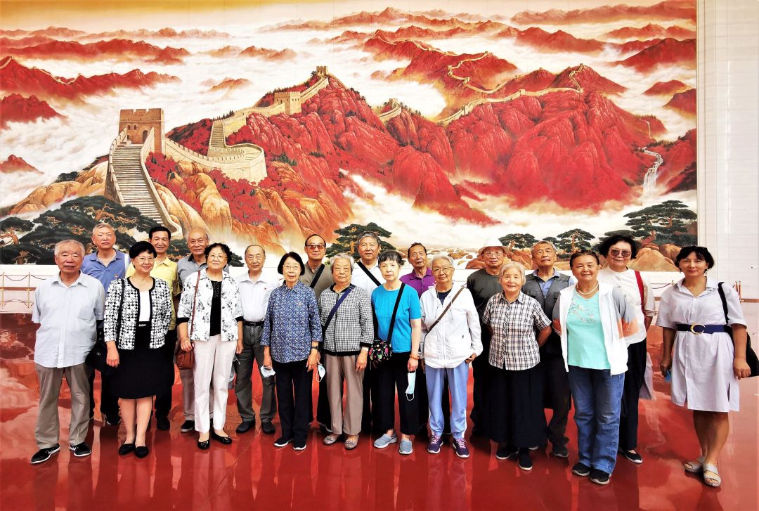 一堂生动的党史教育课--太岳分会组织会员参观中国共产党历史展览馆