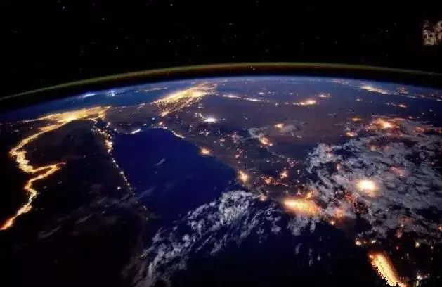 中国航天员从太空带回来的照片，仅此一份，如此惊艳！