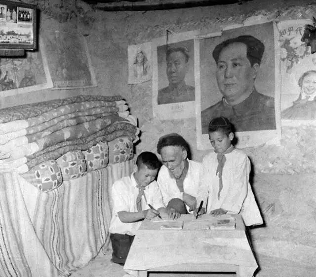 ​1956年，那位骑着毛驴去北京见毛主席的新疆老农，最后见到了吗？