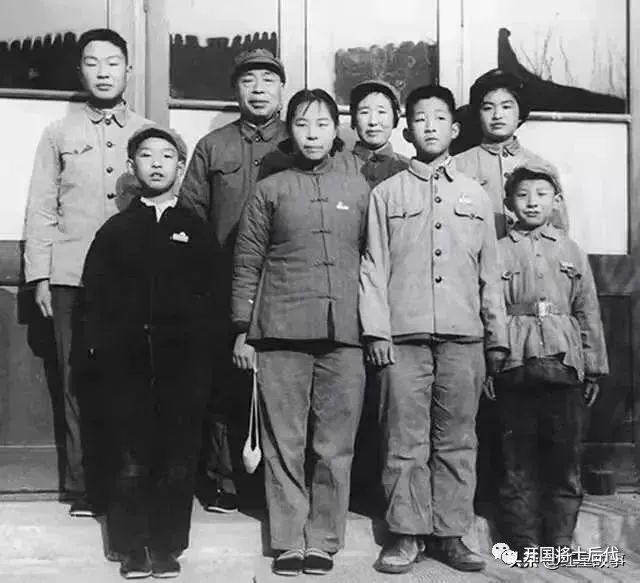 杨至成：毛主席最信任的“红军大管家”
