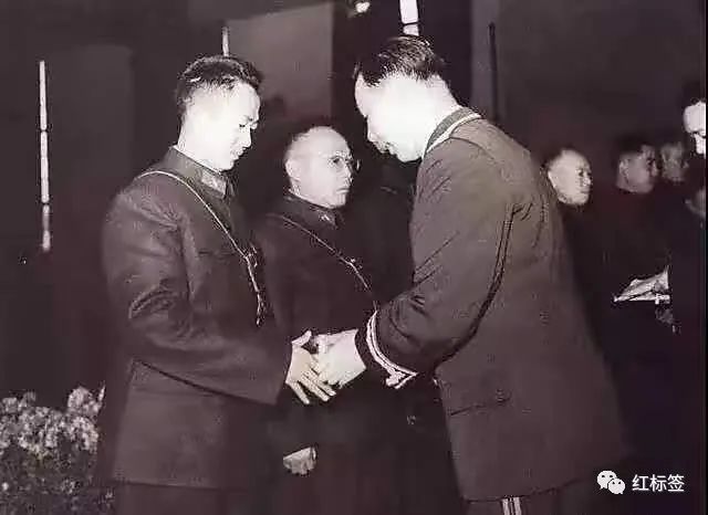 1955年各部队的授衔典礼（上）