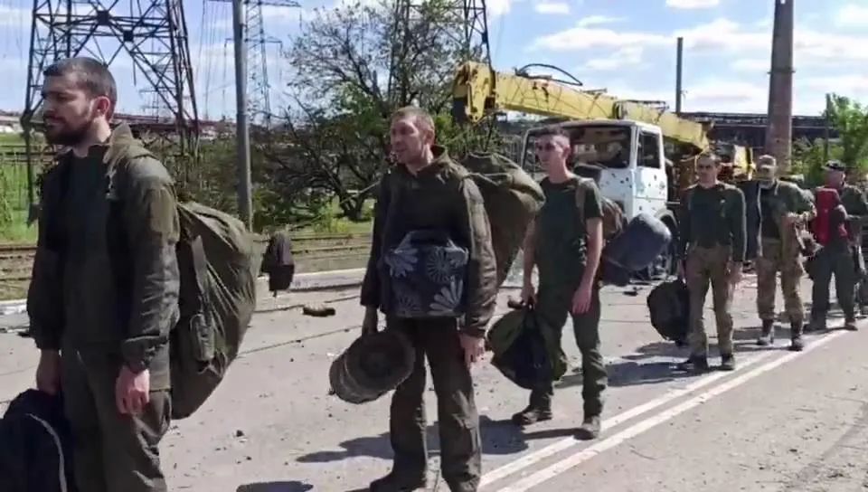 俄军宣布已完全控制亚速钢铁厂！泽连斯基承认多名飞行员阵亡