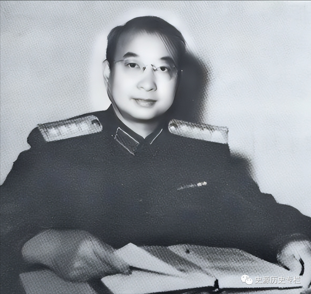 1955年，陈赓称一位年轻干部是“野心家”：后来此人成军委副主席