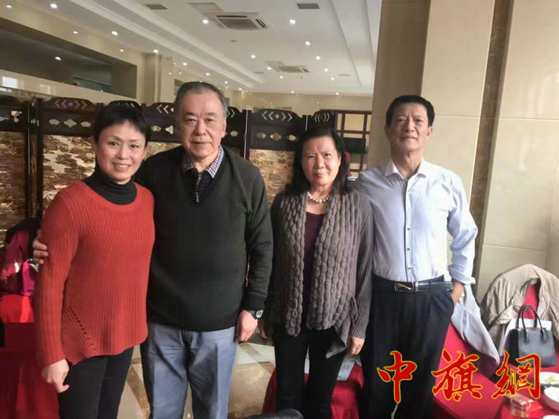 王媛媛与大哥王少峰、李达将军女儿李彤妍、周希汉将军之子周泰阳。