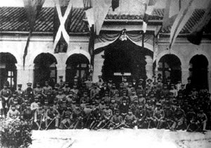 1912年1月，孙中山与中华民国陆军部成员留影