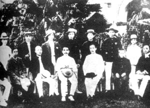 孙中山于1906年在新加坡华侨中成立同盟会分会
