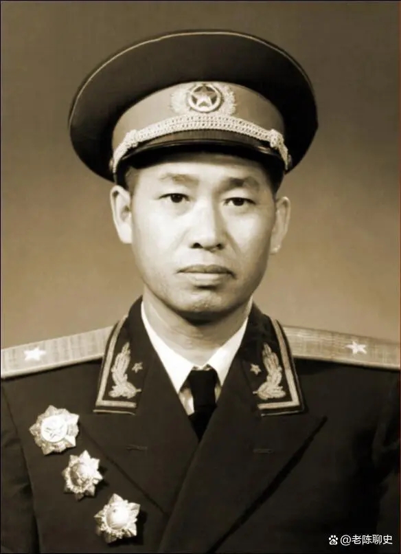 胡继成将军，后接替吴瑞林任42军第三任军长。