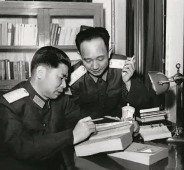 记1955年夏在南京军事学院战役系的将军们