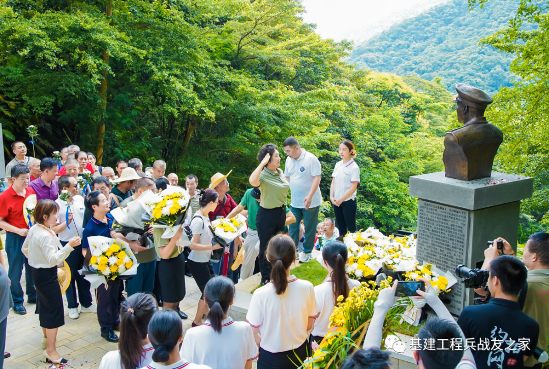 【快讯 】基建工程兵副主任朱光将军铜雕像今日在罗浮山揭幕