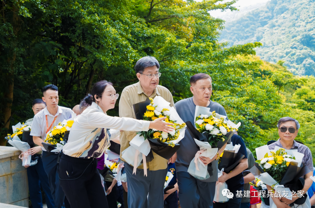 【快讯 】基建工程兵副主任朱光将军铜雕像今日在罗浮山揭幕