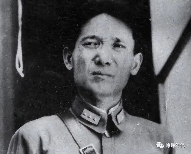 1950年，张治中到南海密会蒋经国，凌晨两点接叶剑英通知：快撤！