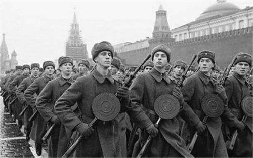 莫斯科保卫战时红场阅兵
