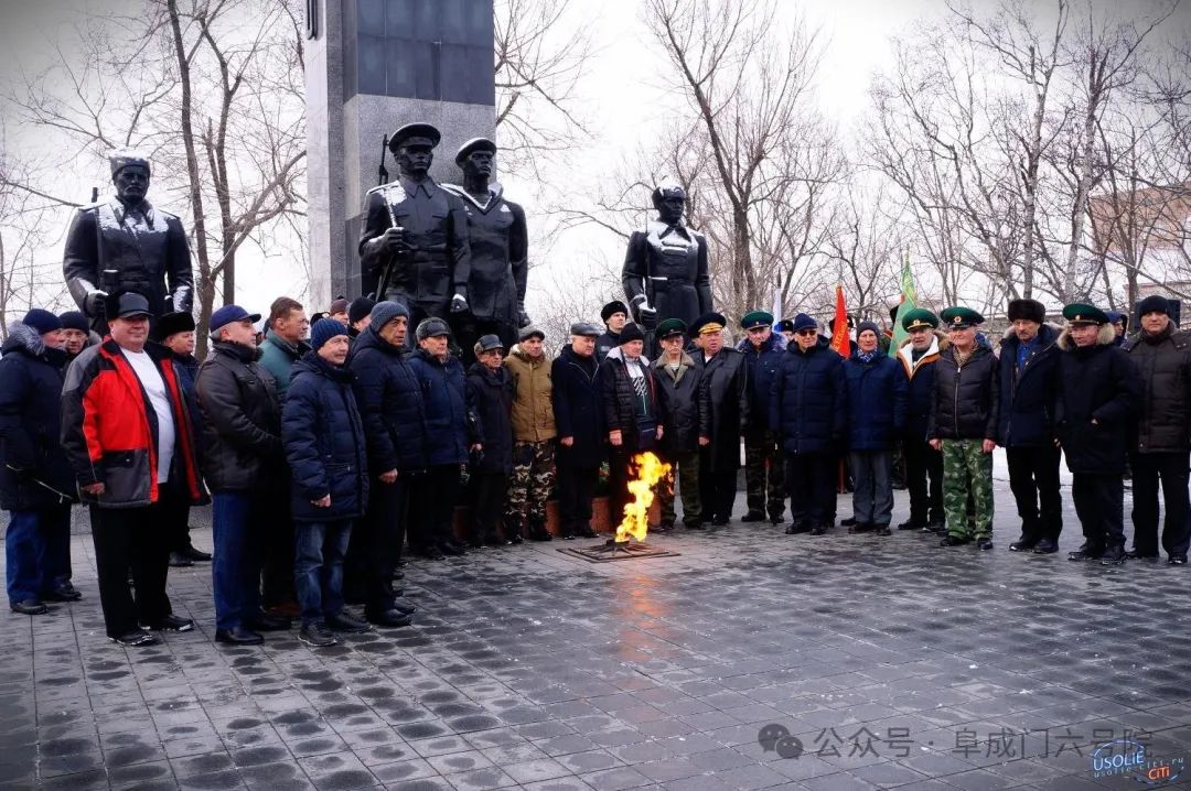 他们在庆祝抵抗中国“侵略”的战争胜利55周年