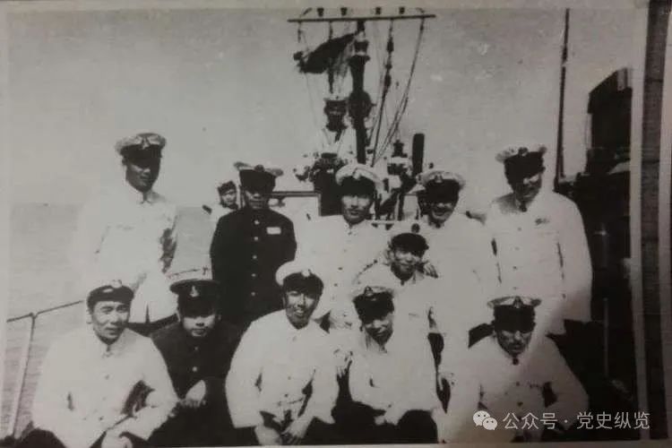 「庆祝人民海军成立75周年」新中国第一支炮艇大队首次出海作战纪实