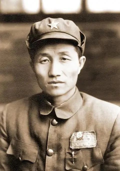 萧劲光 程子华 刘亚楼 邓华 第四野战军四大兵团首任司令员，1955年授衔情况及建国后成就如何？