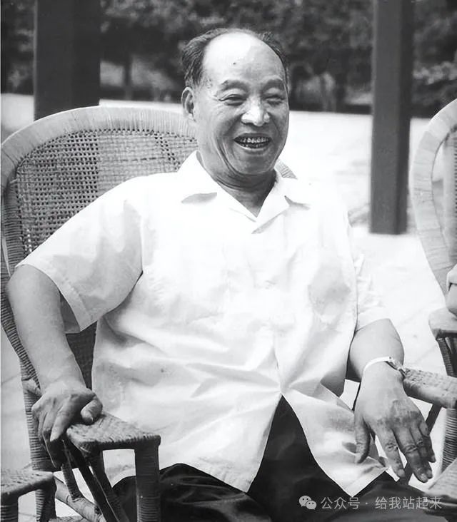 他是彭真的秘书，曾担任过北京市委常委，1966年却走向绝路