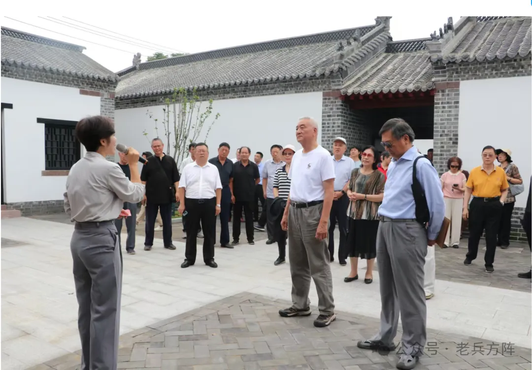 《万岁军军长梁兴初》 等四套纪念邮简首发式在山东临沂莒南举行