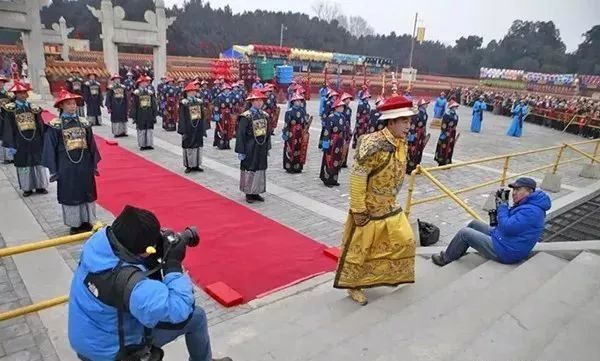 100张照片，看100年北京