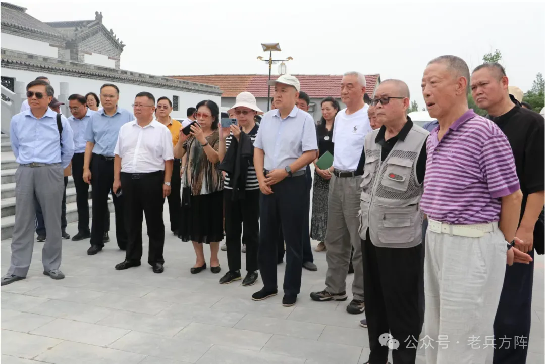 《万岁军军长梁兴初》 等四套纪念邮简首发式在山东临沂莒南举行