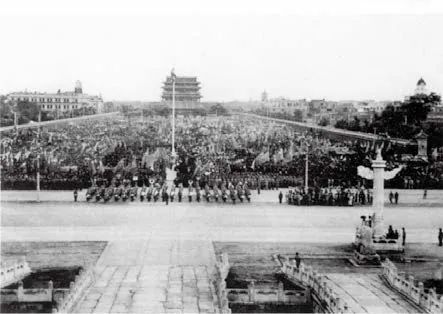 影像记录：1949 年10月1日全国各地庆祝新中国成立盛况