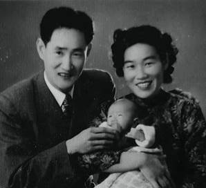 港生（马明潜）满月（1950年12月4日广州）马克勤 王芸仙