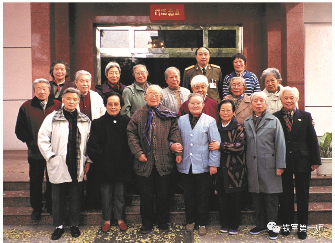 难忘的抗大五分校女生队