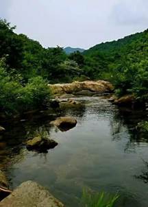 罗山县山店乡鸡笼山脚