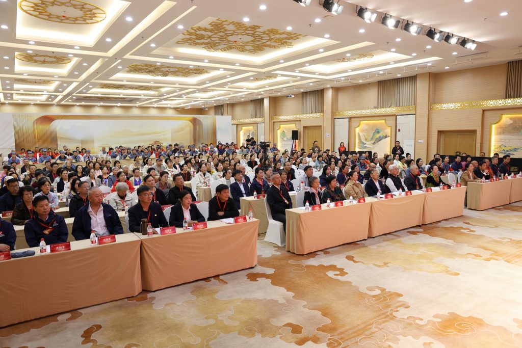 ⑥活动总结收官会议现场。李易真 摄
