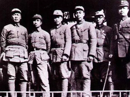 新四军成立初期的主要领导人，包括军长叶挺、副军长项英等。