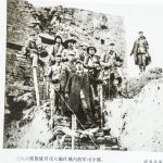 三八六旅指战员攻入榆社城内部敌军司令部。