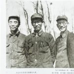 一九四三年十月太行区党委书记李雪峰(右)、组织部长赖若愚(左)、宣传部长张磐石(中)